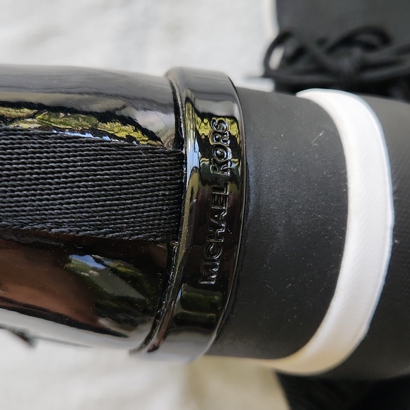 Michael Kors Boot/Shoe - Picture 6 of 8